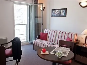 Hotel-residence Zenitude Les Hameaux - Versailles Hotel Magny-les-Hameaux