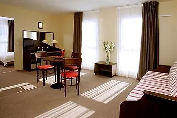 Hotel-residence Zenitude Les Hameaux - Versailles Hotel Magny-les-Hameaux